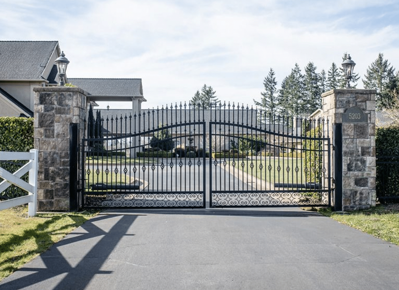 5 Signs Your Driveway Needs Professional Gate Repair