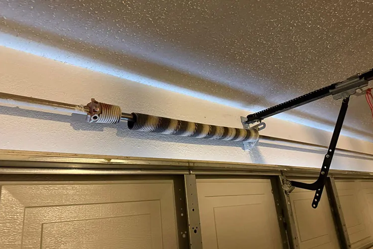 Expert Garage Door Repair and Maintenance in Woodfield Country Club